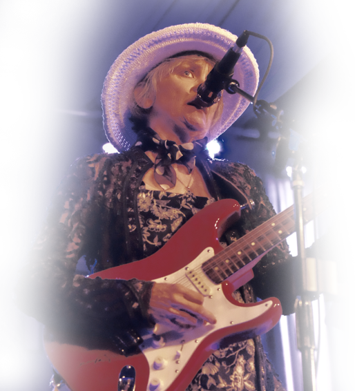 Jerialice Ars Electric Performance Jerialice Ars performing electric guitar